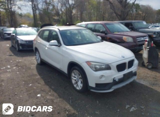 BMW X1 2015, VIN WBAVM5C59FVV93767, 3/5