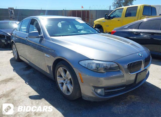 BMW 5 Series 2013, VIN WBAXG5C52DD235073, 2/5