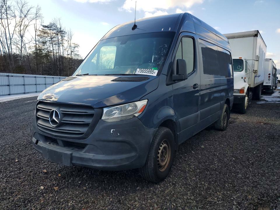Mercedes-Benz Sprinter 2018, VIN WD3PE8CD0JP585954, 3/5