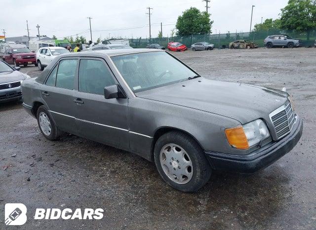 Mercedes-Benz E-Class 1995, VIN WDBEA66E0SC248421, 2/5