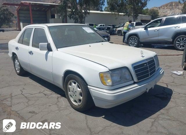 Mercedes-Benz E-Class 1995, VIN WDBEA66E0SC248421, 3/5