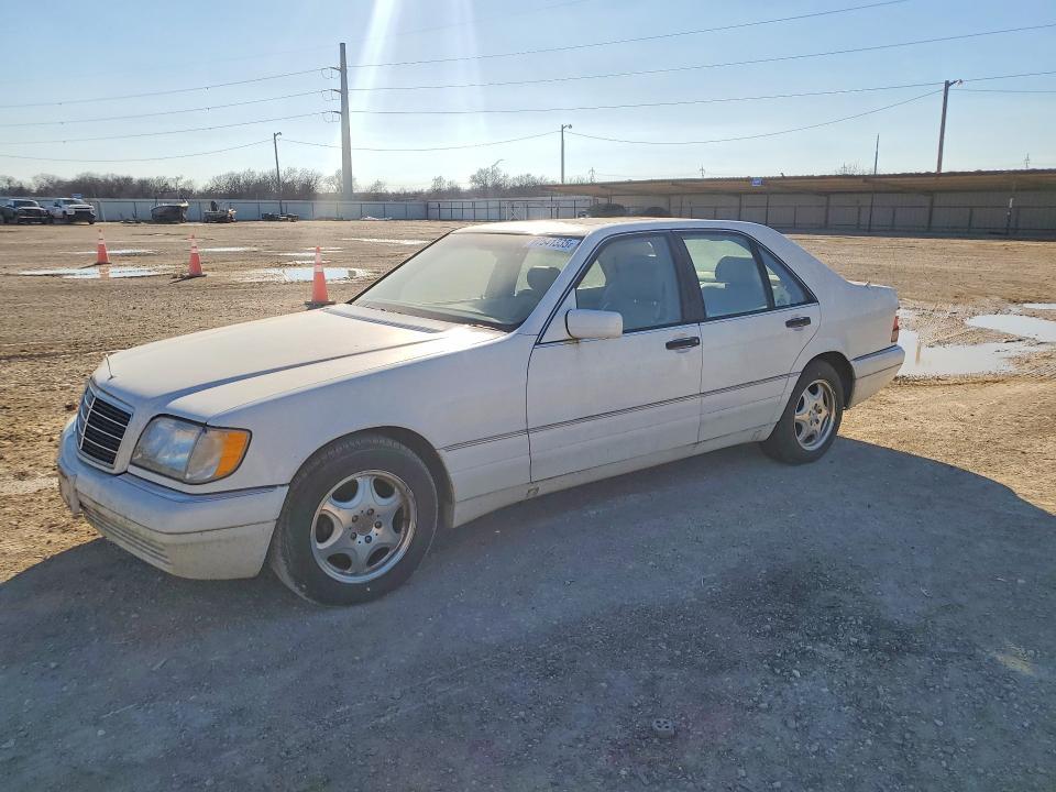 Mercedes-Benz S-Class 1999, VIN WDBGA51G1XA409910, 1/5