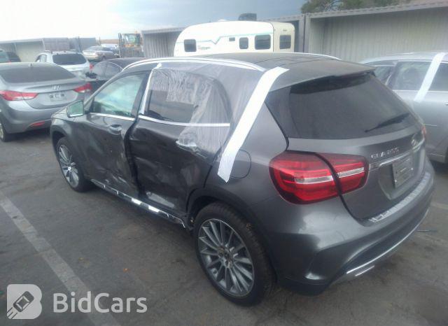 Mercedes-Benz GLA-Class 2020, VIN WDCTG4GB4LJ663295, 3/5