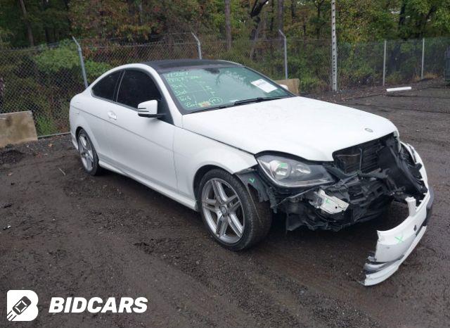 Mercedes-Benz C 250 2014, VIN WDDGF4HB2EA956338, 2/5