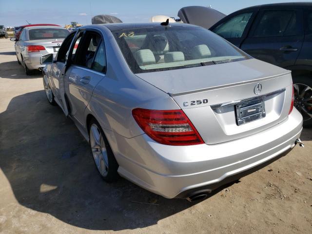Mercedes-Benz C-Class 2012, VIN WDDGF4HB3CR203481, 3/5
