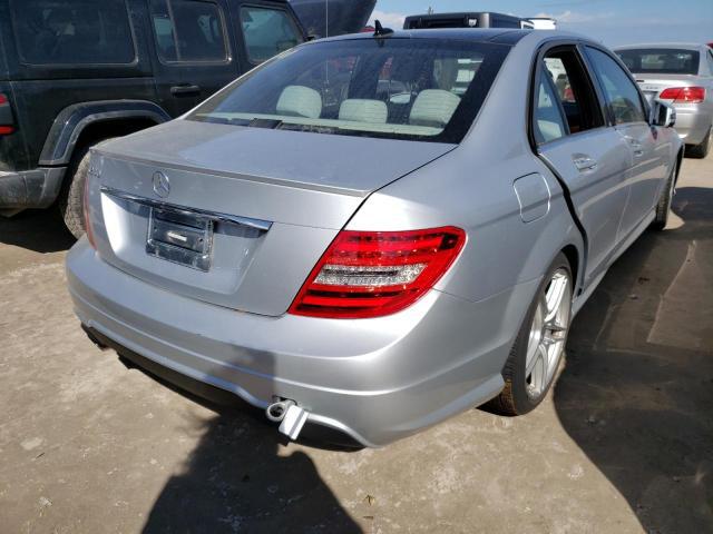 Mercedes-Benz C-Class 2012, VIN WDDGF4HB3CR203481, 4/5