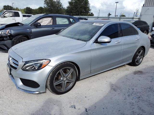 Mercedes-Benz C-Class 2014, VIN WDDGF4HB8ER301814, 2/5