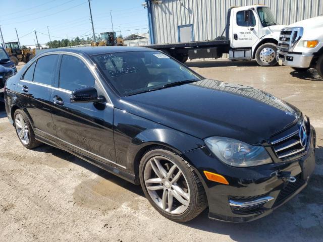 Mercedes-Benz C-Class 2014, VIN WDDGF4HBXEG213181, 4/5