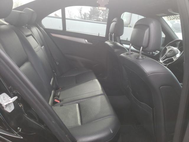 Mercedes-Benz C-Class 2013, VIN WDDGF8AB5DA841975, 5/17