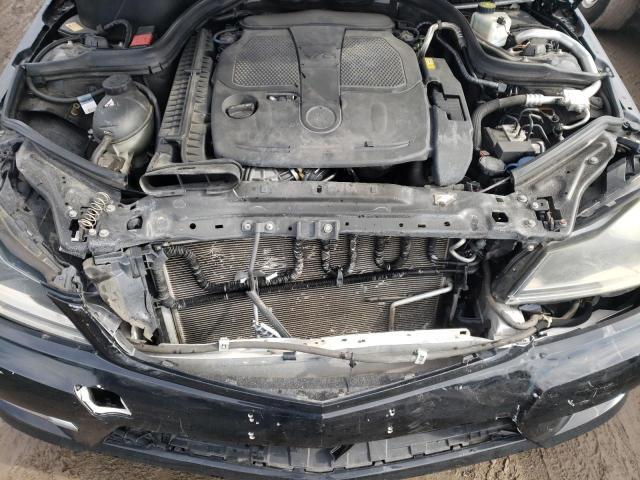 Mercedes-Benz C-Class 2013, VIN WDDGF8AB5DA841975, 6/17