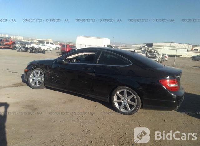 Mercedes-Benz C-Class 2012, VIN WDDGJ4HB8CF761732, 3/5