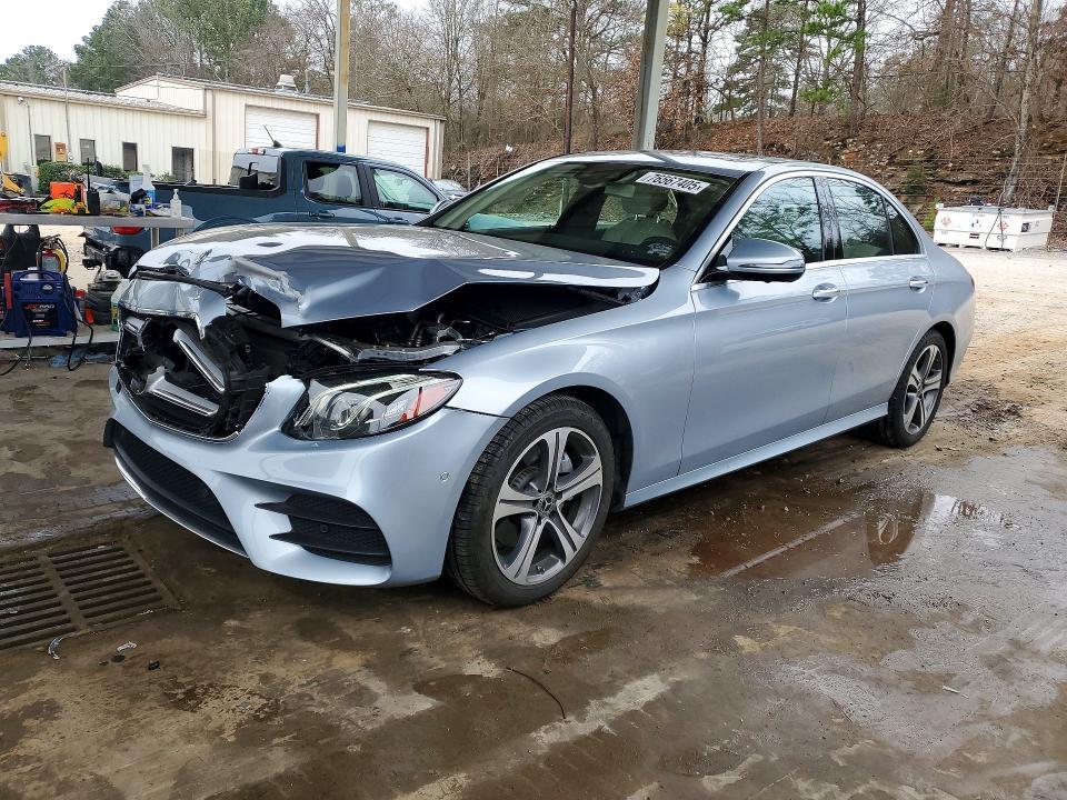 Mercedes-Benz E-Class 2017, VIN WDDZF4JB8HA081385, 2/5