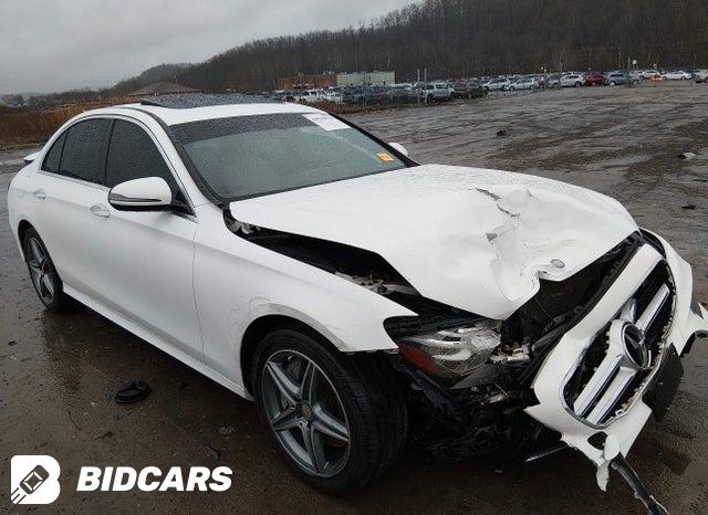 Mercedes-Benz E 300 2017, VIN WDDZF4JBXHA272810, 1/5