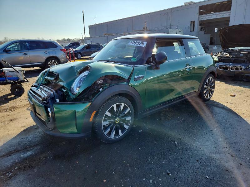 Mini Cooper 2024, VIN WMW33DK03R2V63308, 2/5