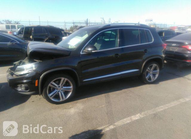 Volkswagen Tiguan 2016, VIN WVGAV7AX7GW037088, 2/5