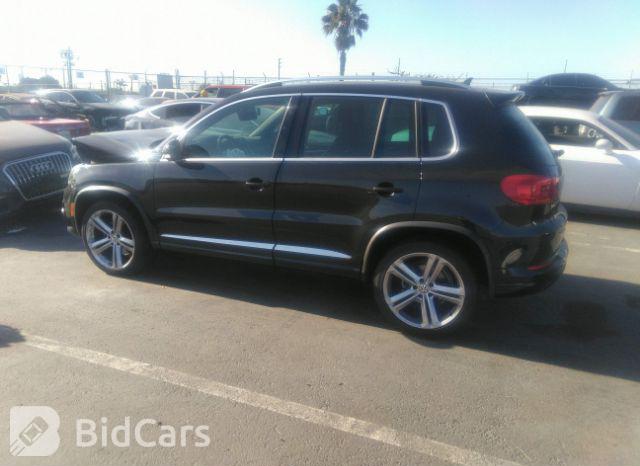 Volkswagen Tiguan 2016, VIN WVGAV7AX7GW037088, 3/5