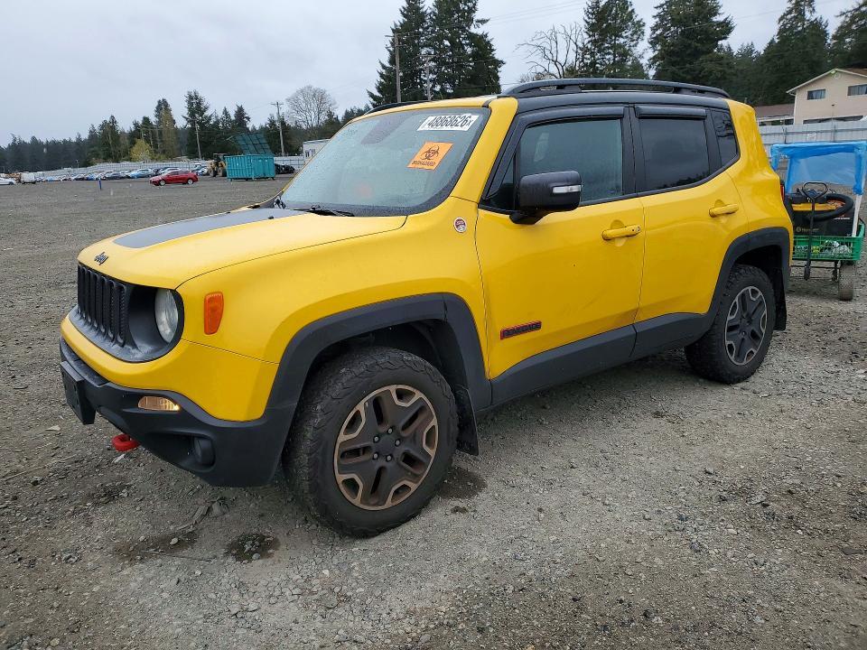 Jeep Renegade 2016, VIN ZACCJBBT5GPD59216, 3/5