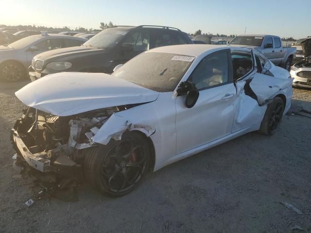 Alfa Romeo Giulia 2017, VIN ZARFAEBN5H7555158, 3/5
