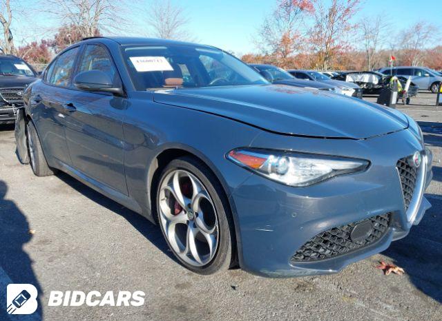 Alfa Romeo Giulia 2018, VIN ZARFAEBN8J7589777, 4/5