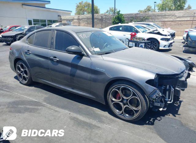 Alfa Romeo Giulia 2021, VIN ZARFAMAN0M7645534, 4/5