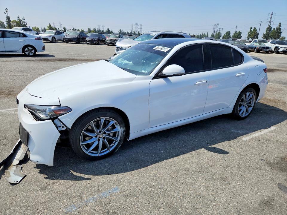 Alfa Romeo Giulia 2023, VIN ZARFAMBN0P7676656, 2/5
