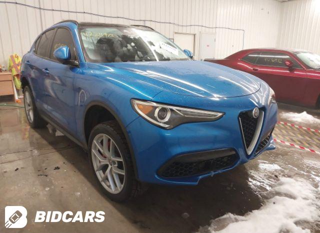 Alfa Romeo Stelvio 2018, VIN ZASFAKAN4J7C25390, 3/5