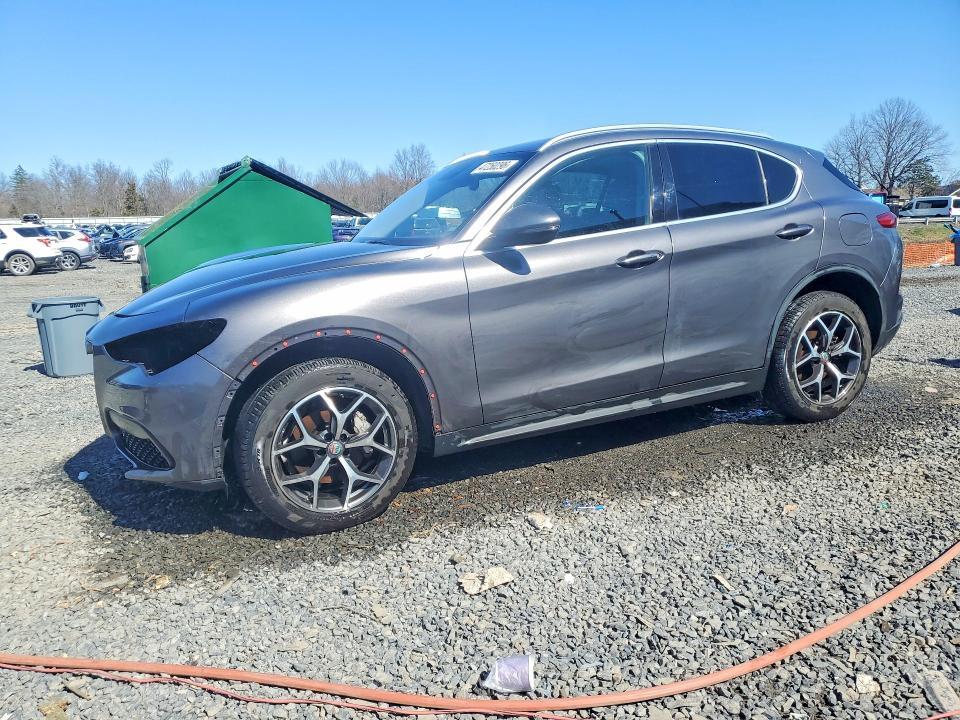 Alfa Romeo Stelvio 2018, VIN ZASFAKBN2J7B78004, 5/5