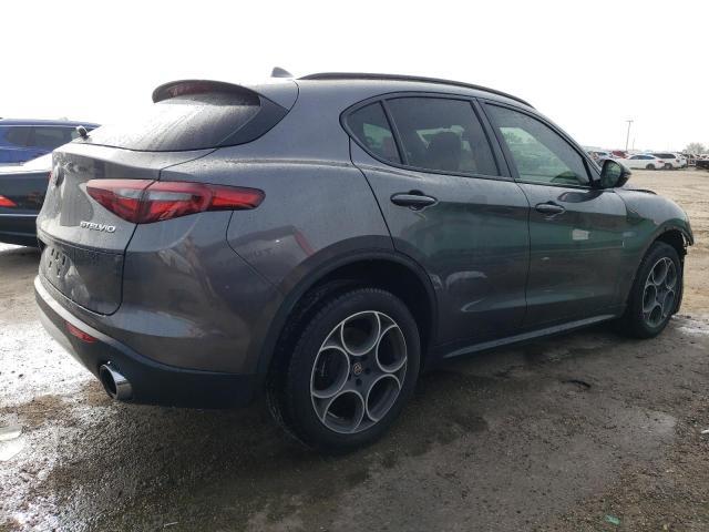 Alfa Romeo Stelvio 2018, VIN ZASFAKPN1J7B64524, 3/5