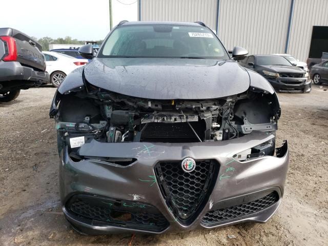 Alfa Romeo Stelvio 2018, VIN ZASFAKPN1J7B64524, 5/5
