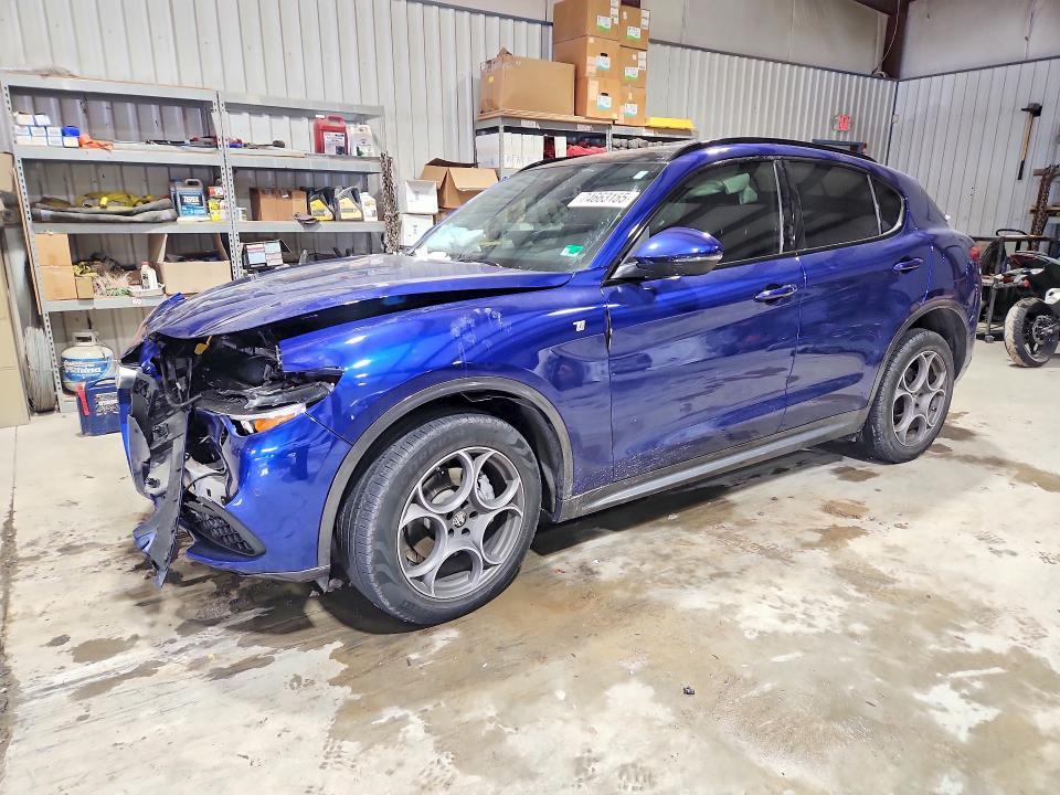 Alfa Romeo Stelvio 2023, VIN ZASPAKBN4P7D57013, 4/5